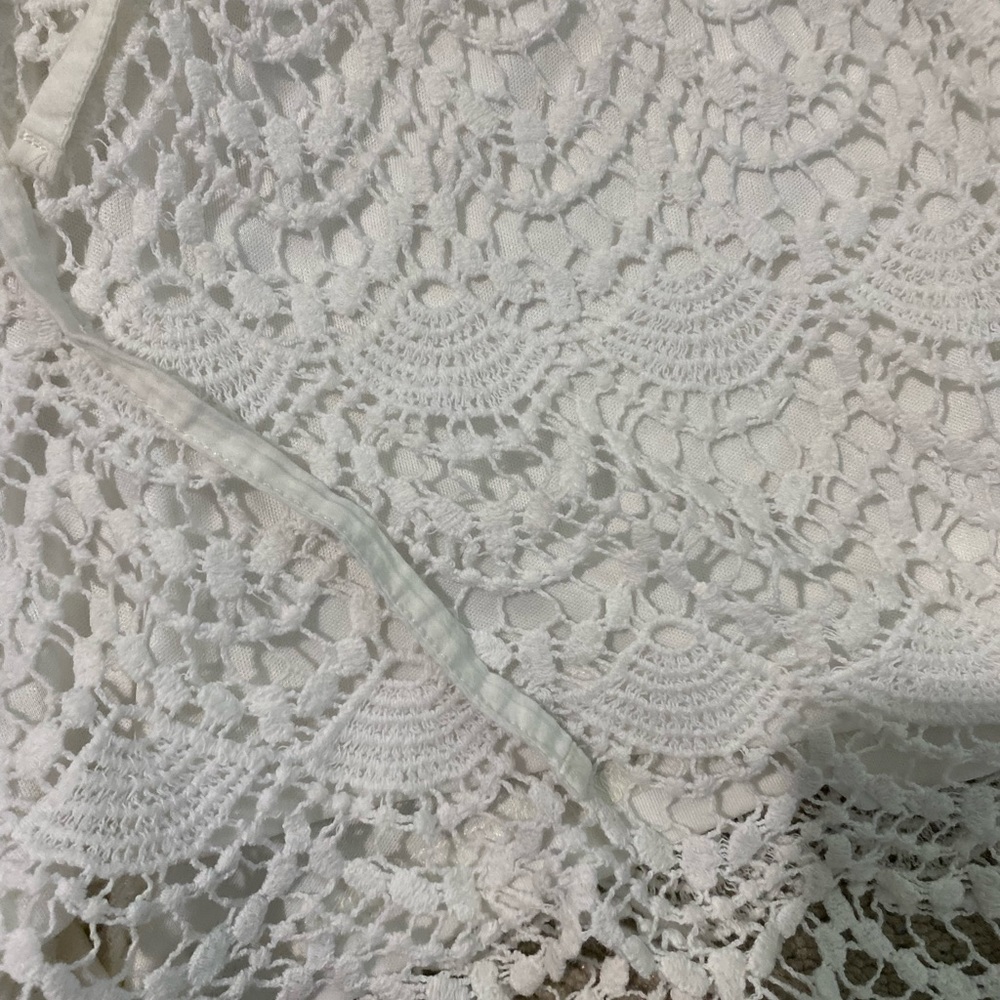 White Patterned Shorts - Picture 4 of 4